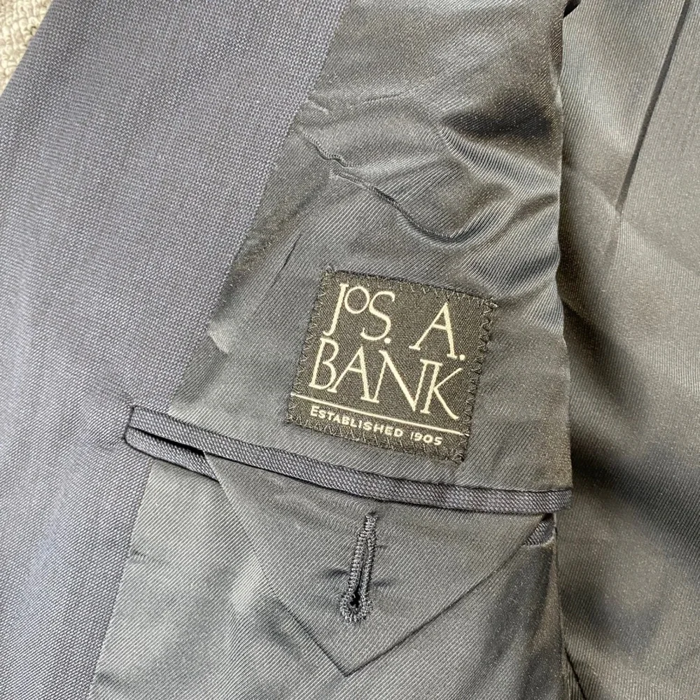 Jos A Bank Mens 39R Navy Blue 100 Wool Blazer Sport Coat Made in Mexico